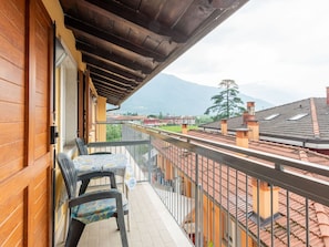 Gartenmöbel, Zuhause, Möbel, Tür, Tisch Im Freien, Stuhl, Küche & Esszimmer Tisch, Schatten, Balkon, Veranda