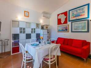 Outdoor Furniture, Home, Furniture, Door, Outdoor Table, Chair, Kitchen & Dining Room Table, Shade, Balcony, Porch