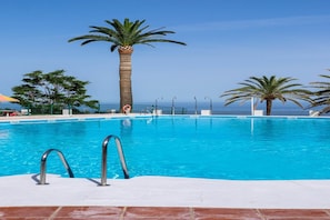Holiday Home Swimming Pool