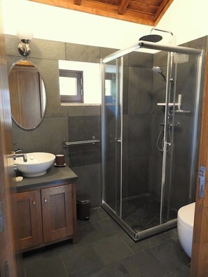 Bathroom Torre