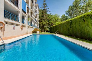 Holiday Home Swimming Pool