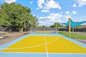 Sport court