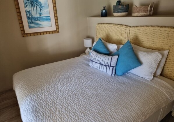 Unit with one Queen bed