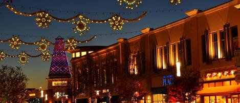 Pinnacle Hills Promenade
