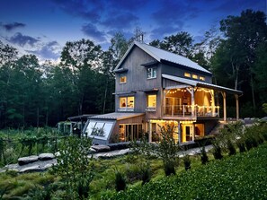 Gite Camp Caché Shefford - Vue côté sud soir