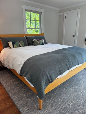Master King Size Bed