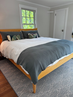 Master King Size Bed