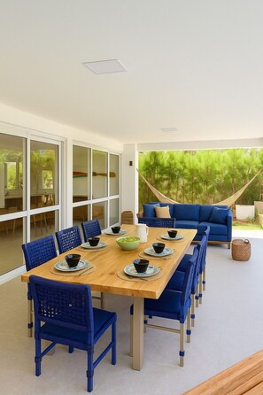 Outdoor dining