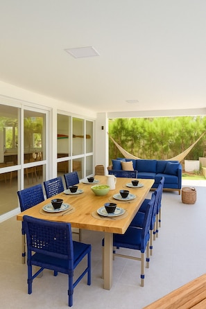 Outdoor dining