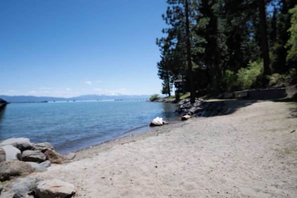 Guests have access to a members-only lakeside beach