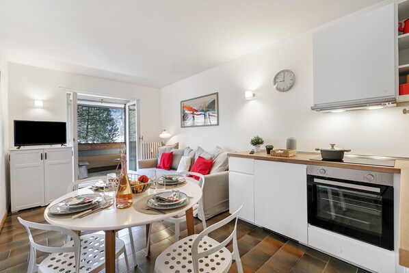 Living and dining room