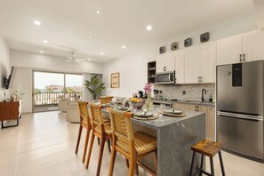 Welcome Home – Mexican Elegance & Beachside Vibes!