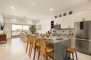 Welcome Home – Mexican Elegance & Beachside Vibes!