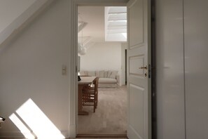 Room Detail