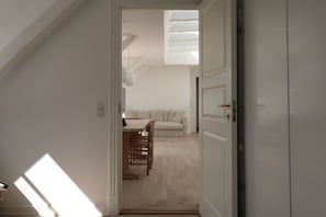 Room Detail