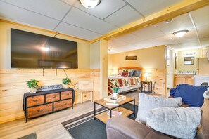 Living Area | Full Sleeper Sofa | Smart TV | Free WiFi | Window A/C
