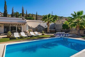 Holiday Home Swimming Pool