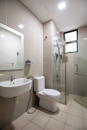 The master's en-suite.