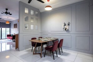 A spacious dining area.