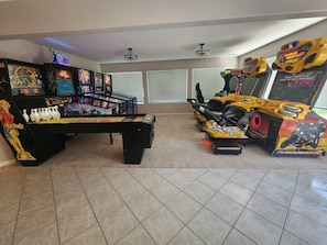 Spielezimmer