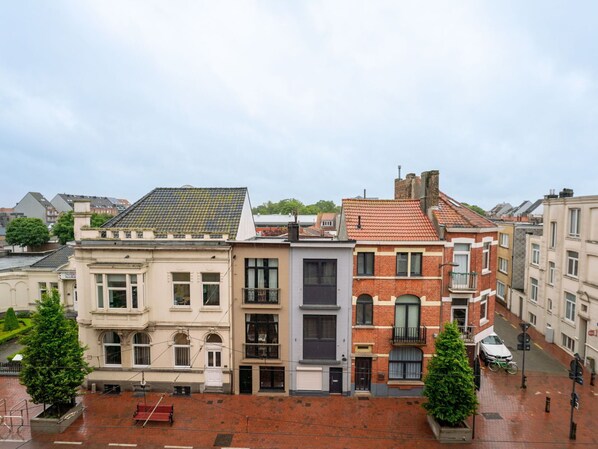 Bâtiment, Fenêtre, Zone Urbaine, Zone Résidentielle, Ville, Appartement, Façade, Ville, Quartier, Domicile