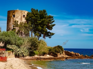 Body Of Water, Coast, Coastal And Oceanic Landforms, Sea, Shore, Tower, Ocean, Beach, Tourist Attraction, Headland