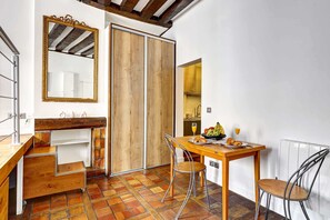 Dining details