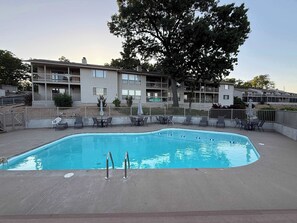 Take advantage of the complex amenities 