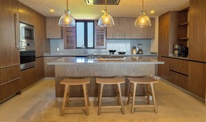 Cocina Equipada, con Isla