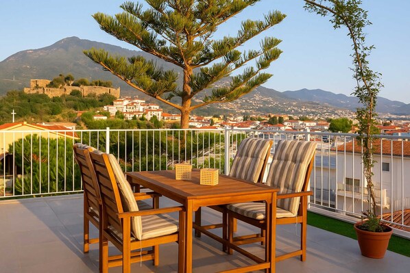 Mountain views, cozy seating, and fresh air, your perfect outdoor escape.