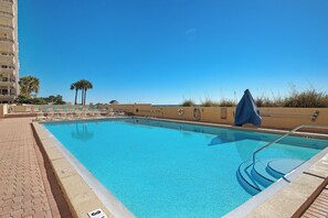 SunDestin pool