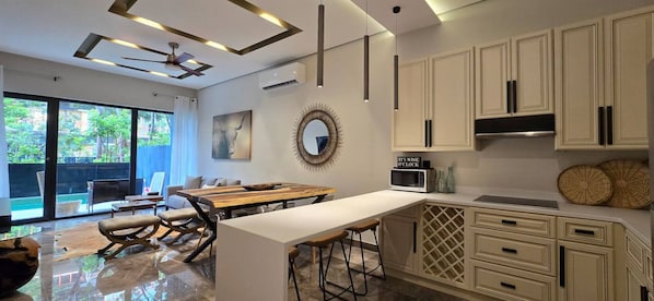 Private kitchen