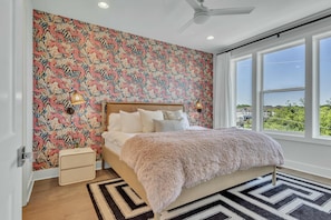 *Each expansive primary suite is well appointed with a king size bed, luxurious linens, SmartTV, large walk-in closet, and plenty of space to stretch out and settle in to this Music City Dream Home.