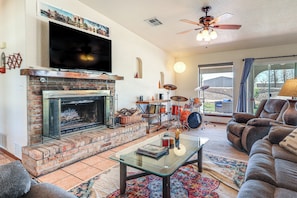 Living Room | Central A/C & Heating | Drum Set No Longer Available