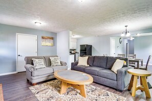 Living Room | Queen Sleeper Sofa | Central A/C & Heating