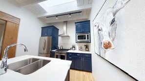 Gas stove top and oven
