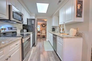 Prepare your favorite meals int he full kitchen 