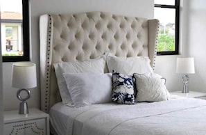 3 bedroom queen size