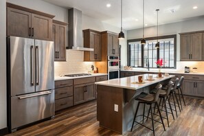 Stunning Fully Stocked Chef's Kitchen