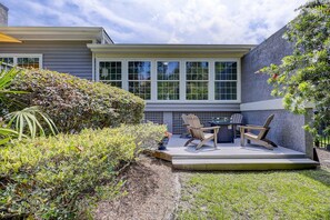 Back deck featuring a fire pit