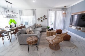 Open-concept spaces, ideal for spending time with family and friends.