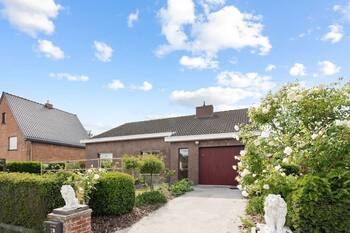 Yde et Maré - single level home with garden