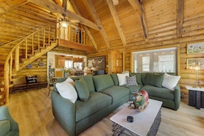 Living Room | Smart TV | Free WiFi | 1st Floor