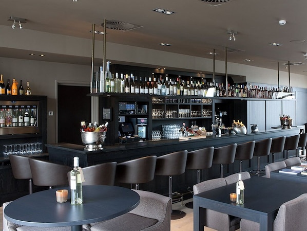 Bar (in der Unterkunft)