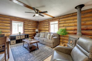 Living Area | Sleeper Sofa | Flat-Screen TV | Wood-Burning Stove