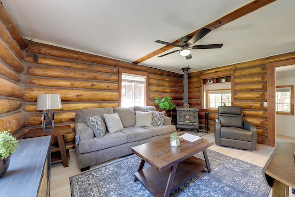 Mt Laguna Vacation Rental | 1BR | 1BA | Steps to Enter | 800 Sq Ft