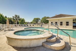 Gleneagles at Legends | Community Pool & Hot Tub