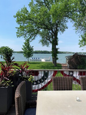 Deck Cement Dining table seats 12. Awesome lake view. Large yard.