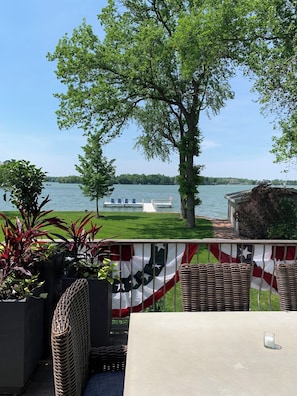 Deck Cement Dining table seats 12. Awesome lake view. Large yard.