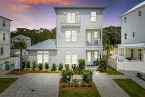 36 Abbey Road - Sleeps 17 with Pool
